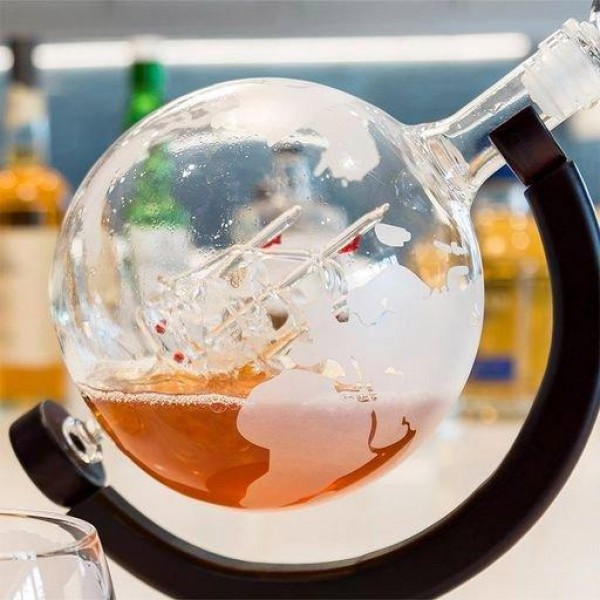 The Source Globe Decanter with Glasses - Σετ Κανάτα Υδρόγειος με 2 ποτήρια