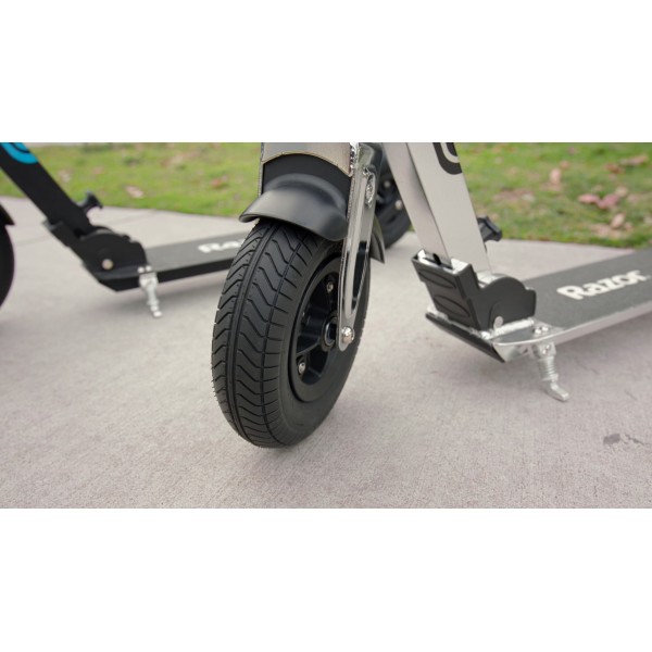 Razor Scooter A5 Air Αναδιπλούμενο αλουμινένιο Kick Scooter για παιδιά σε χρώμα μαύρο