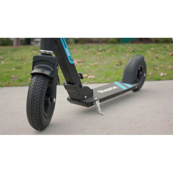 Razor Scooter A5 Air Αναδιπλούμενο αλουμινένιο Kick Scooter για παιδιά σε χρώμα μαύρο