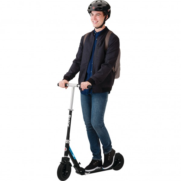 Razor Scooter A5 Air Αναδιπλούμενο αλουμινένιο Kick Scooter για παιδιά σε χρώμα μαύρο