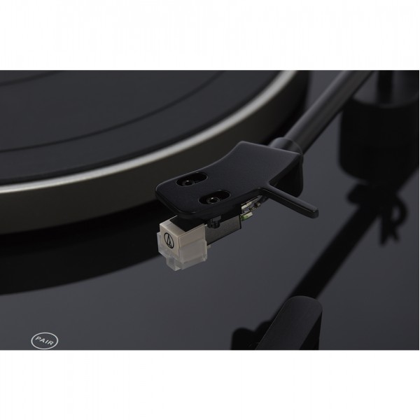 AIWA PREMIUM BELT-DRIVE TURNTABLE WITH PHONO PRE-AMP BLACK