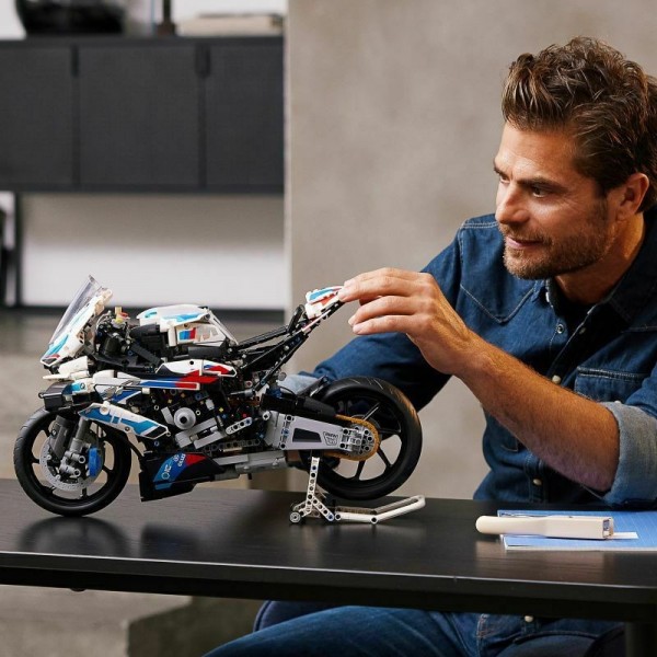 LEGO® Technic BMW M 1000 RR #42130